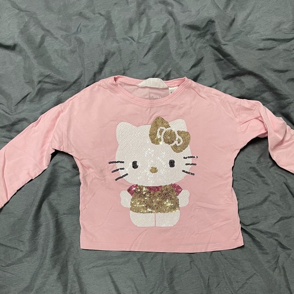 Hello kitty shirt size 2-4 H&M - Picture 2 of 3